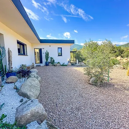 Lesia Villa Sainte-Lucie de Porto-Vecchio